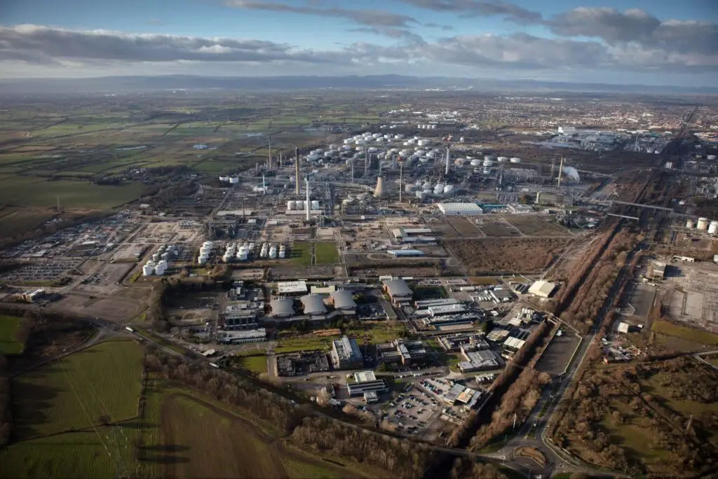 energy giant signs deal to acquire thornton science park business manchester