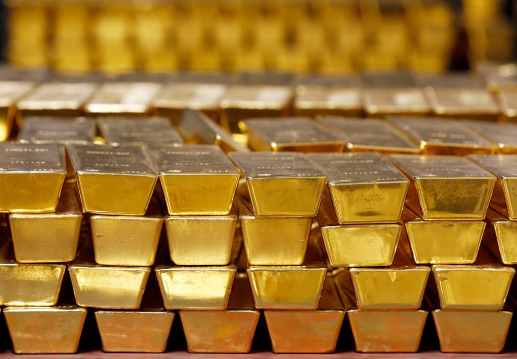 Rising Gold Prices Amidst Political and Economic Uncertainty